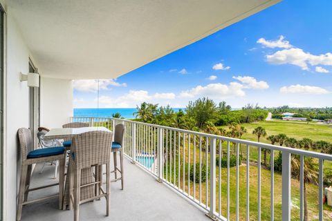 Condominium in Hutchinson Island FL 2700 Highway A1a.jpg