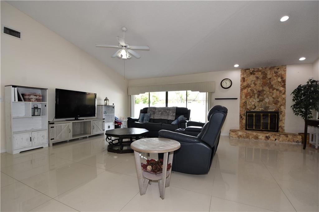 Comrock 95-47 B - Residential