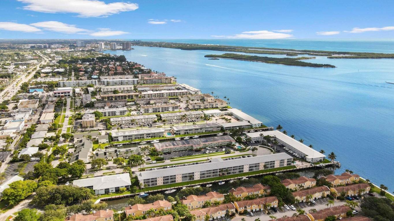 SANDPIPER CONDO - Residential