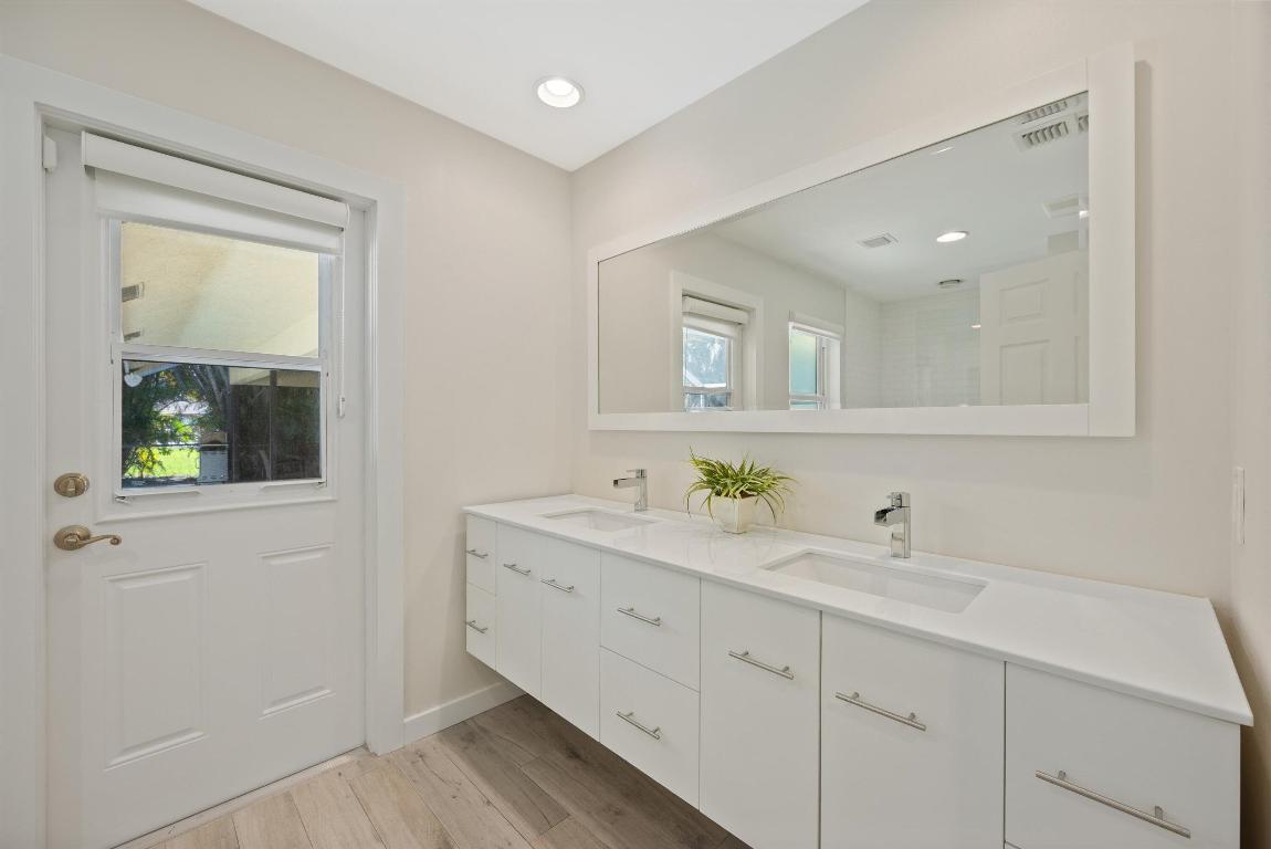 BARRINGTON WOODS OF WELLINGTON - Residential