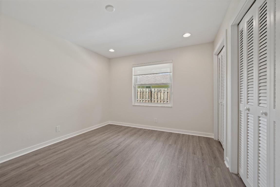 BARRINGTON WOODS OF WELLINGTON - Residential