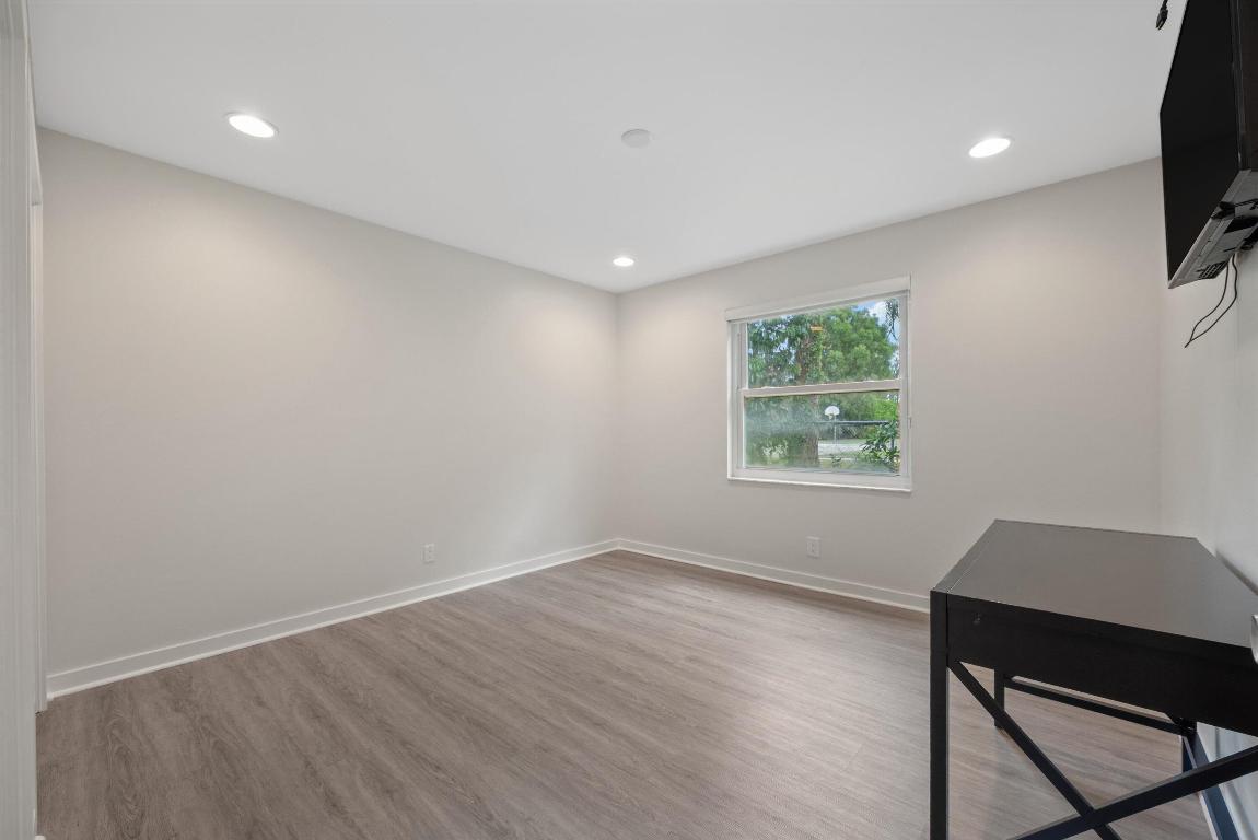 BARRINGTON WOODS OF WELLINGTON - Residential