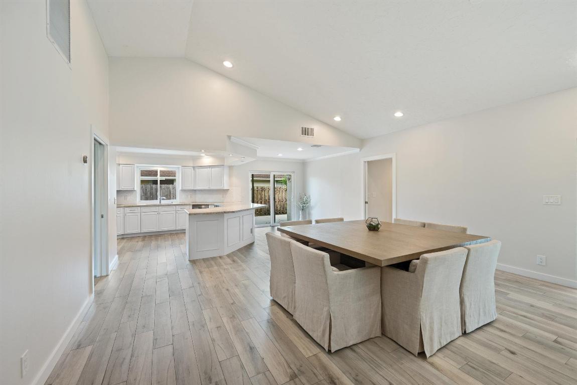 BARRINGTON WOODS OF WELLINGTON - Residential