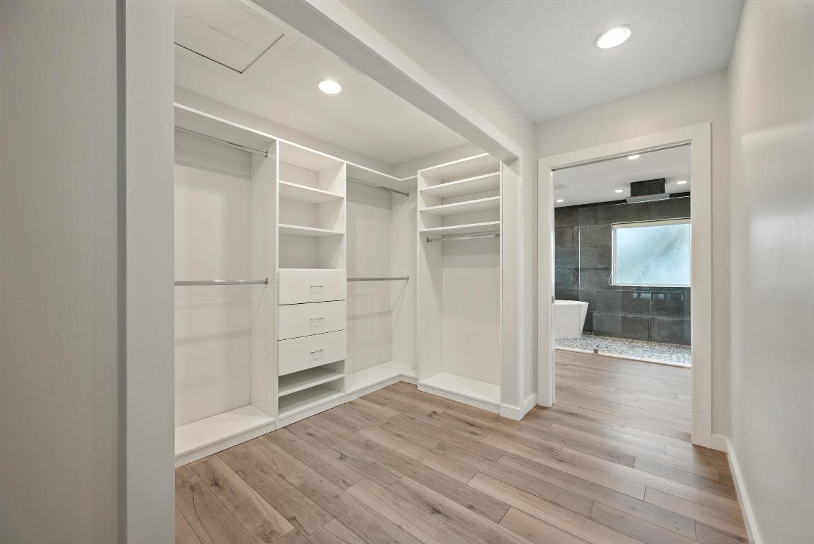 BARRINGTON WOODS OF WELLINGTON - Residential