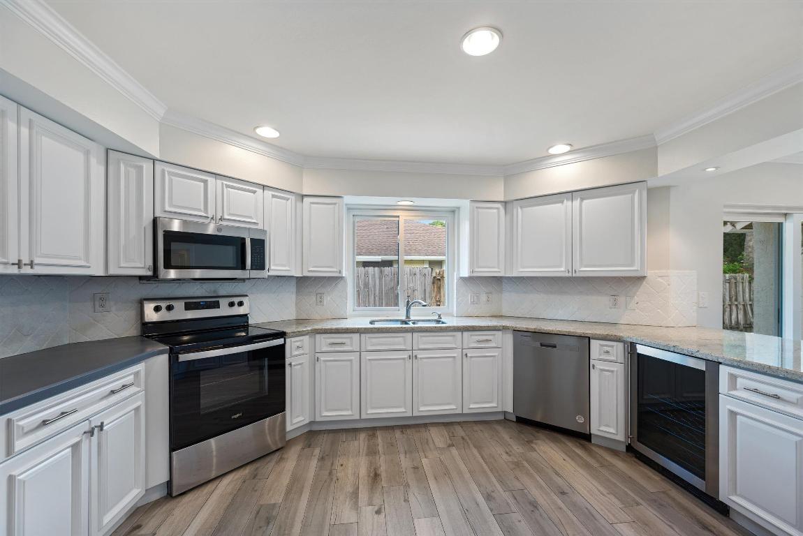 BARRINGTON WOODS OF WELLINGTON - Residential