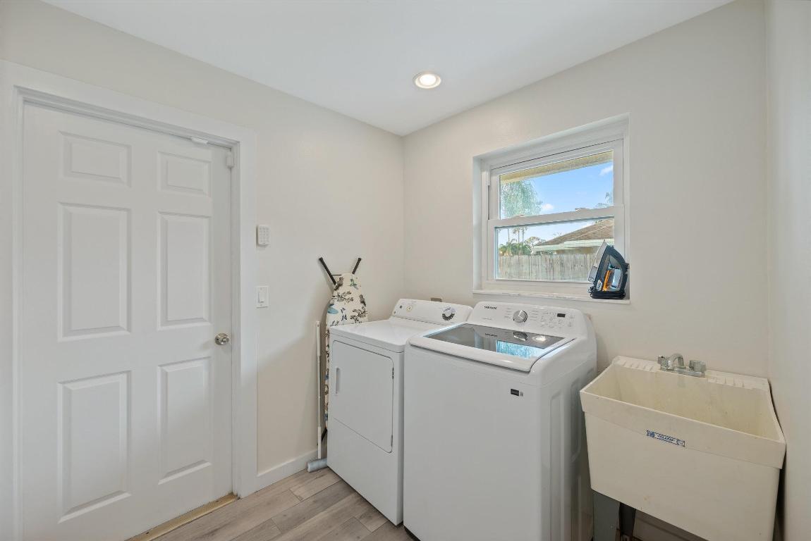 BARRINGTON WOODS OF WELLINGTON - Residential