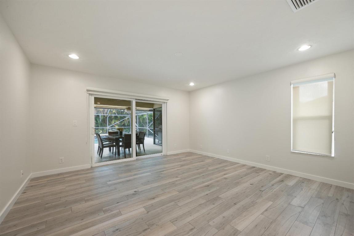 BARRINGTON WOODS OF WELLINGTON - Residential