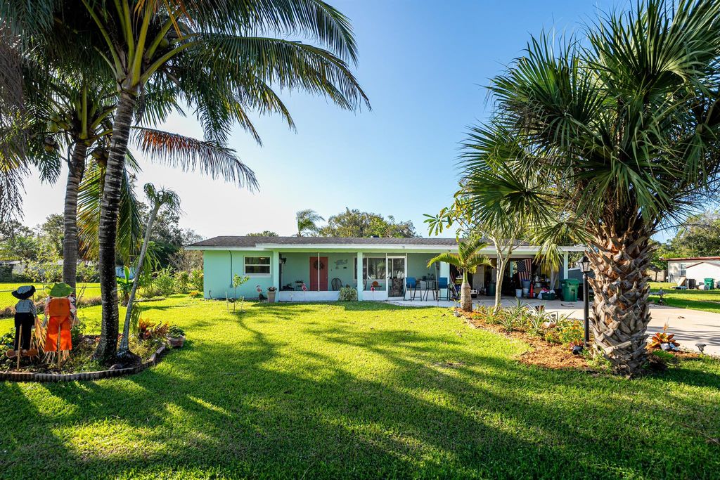 Photo of 807 Brack Road, Fort Pierce, FL 34982 (MLS # R11033421)