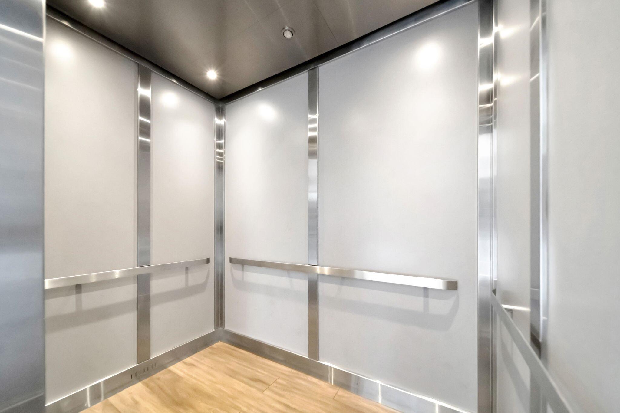 View photos, virtual tours, details... 4039 Rexford C