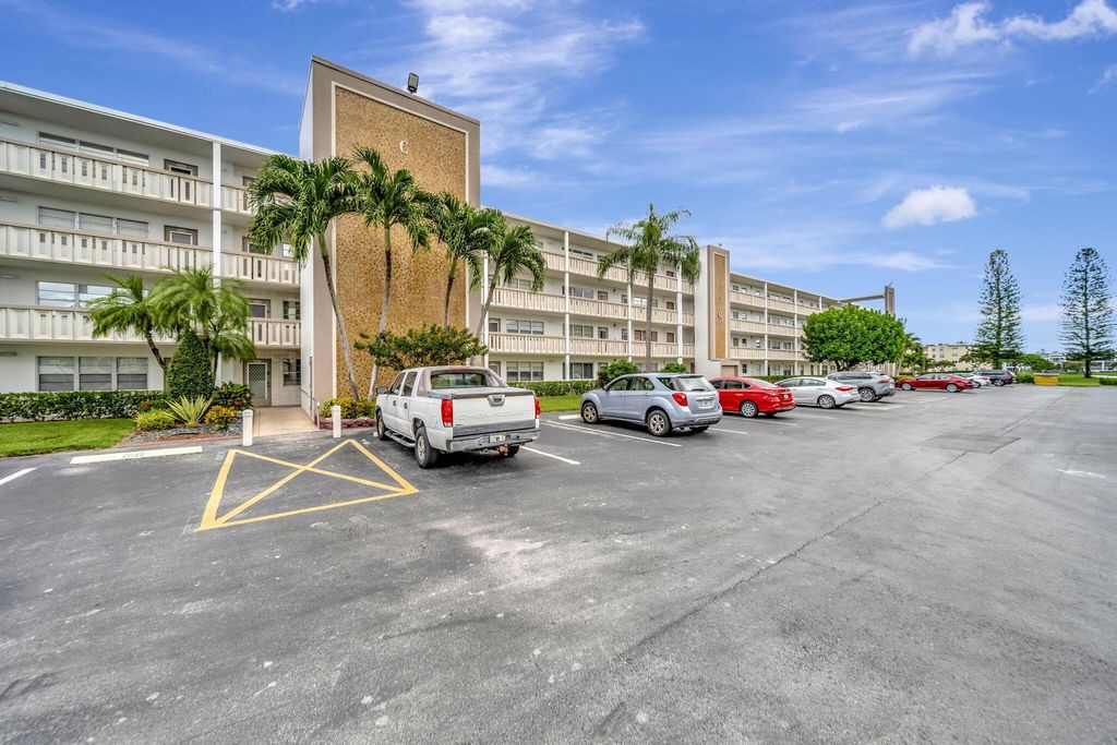Photo of 4039 Rexford #C, Boca Raton, FL 33434 (MLS # R11133211)
