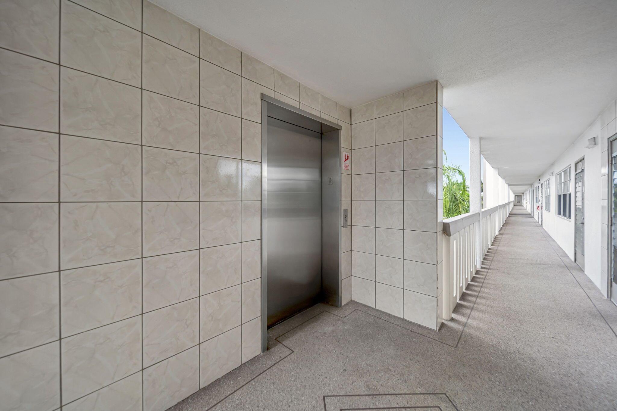 View photos, virtual tours, details... 4039 Rexford C