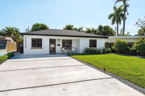 1604 NE 16th Ave, Fort Lauderdale, FL 33305 - MLS#: F10493335