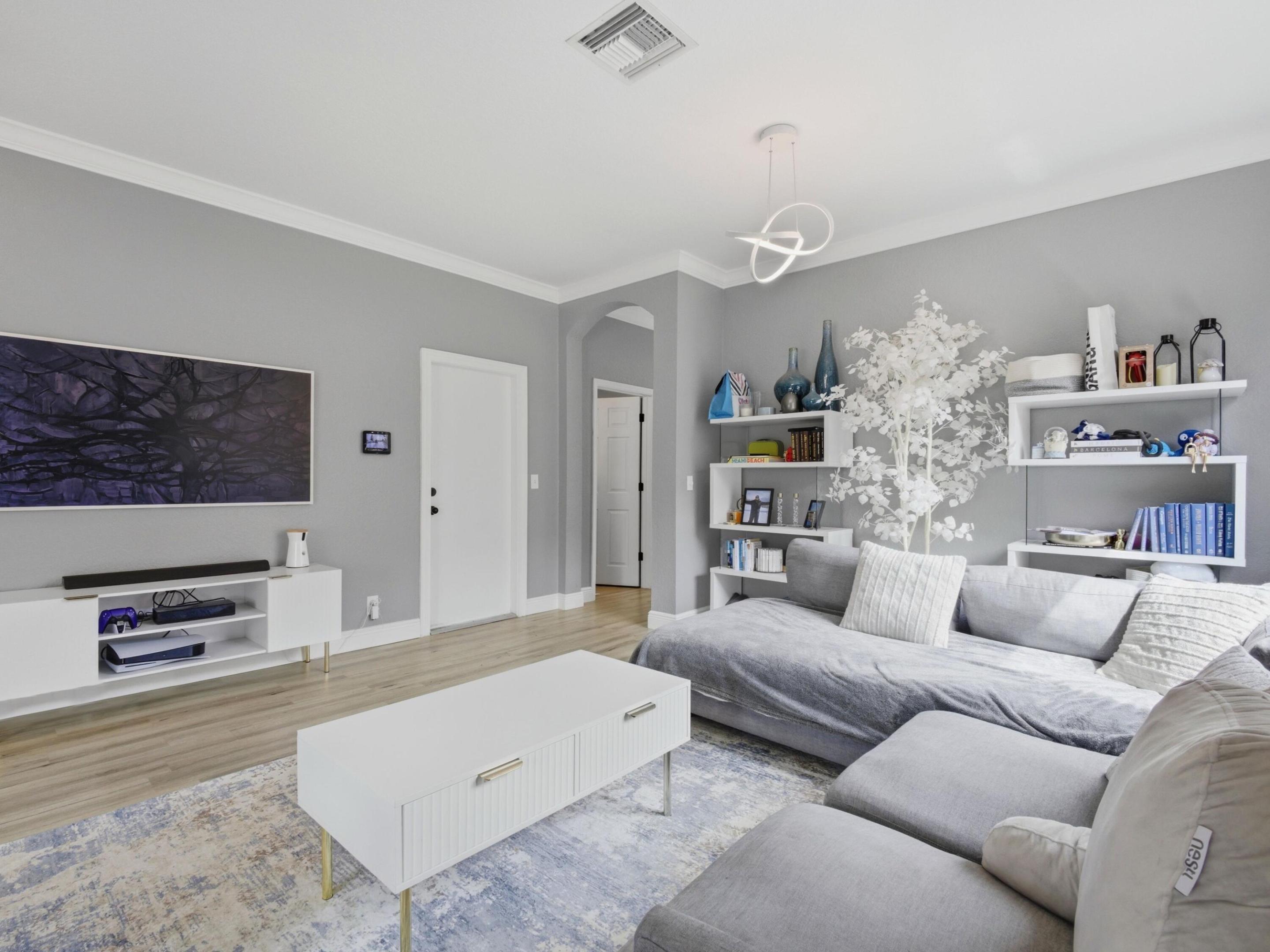 BANYAN TRAILS - Residential