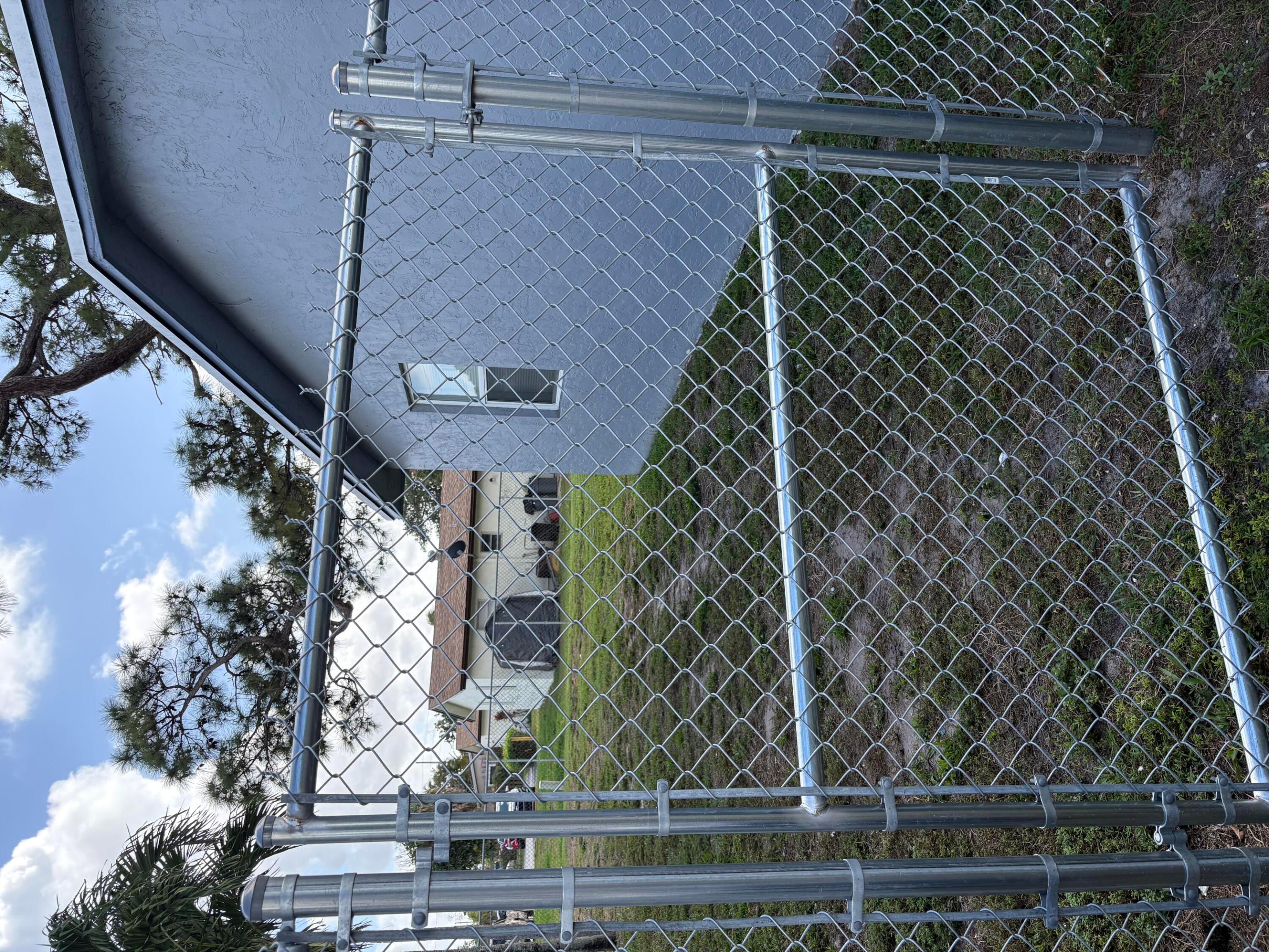 PALM BEACH FARMS CO 7 - Residential Lease