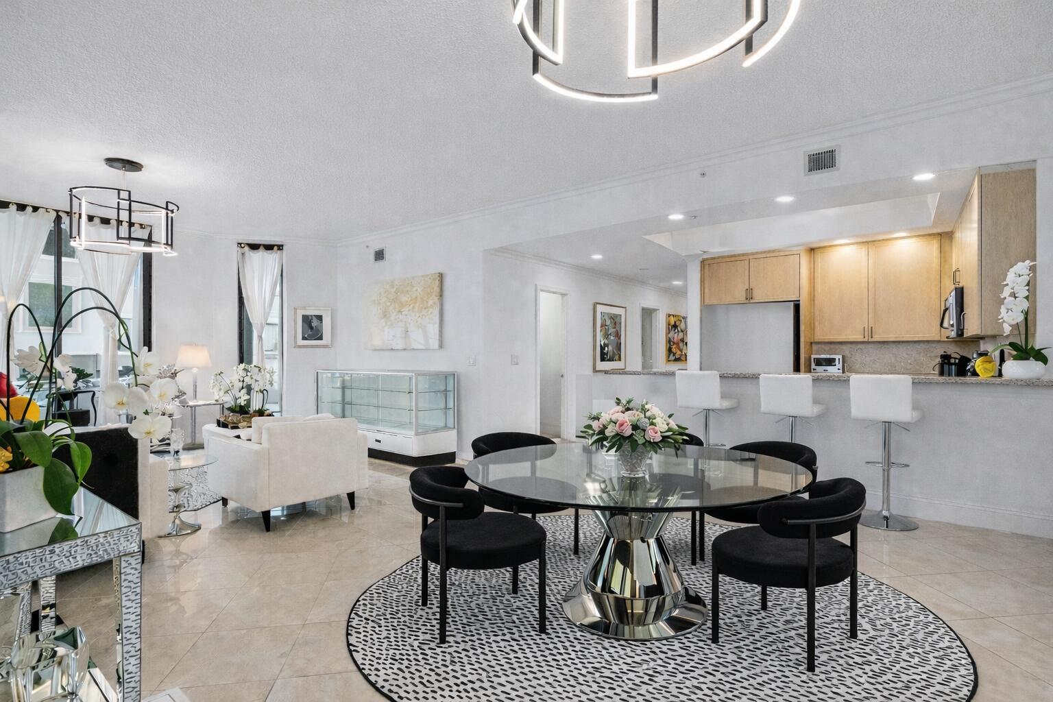 701 S Olive Avenue 928