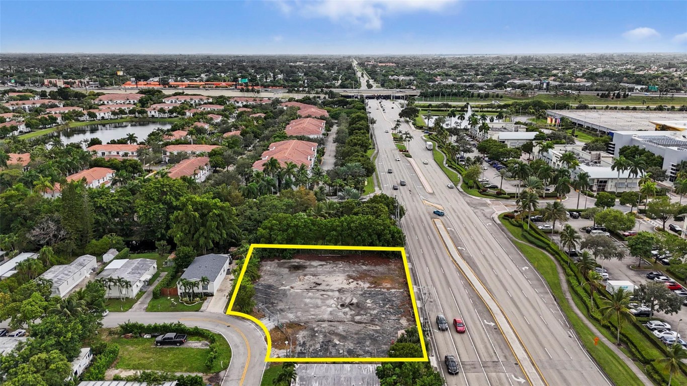 Sunshine City 76-34 B - Land