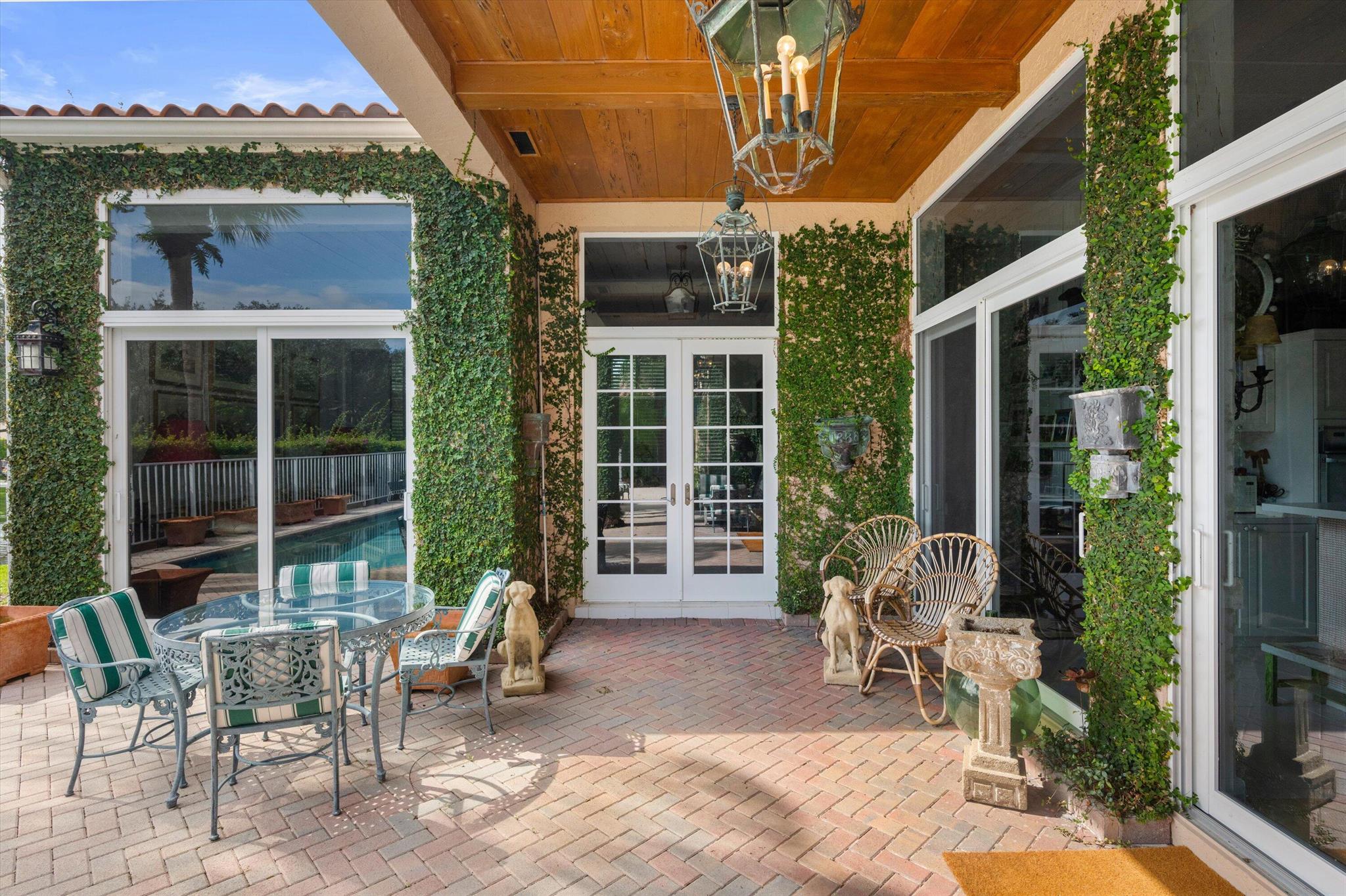 EQUESTRIAN CLUB ESTATES 3 - Residential