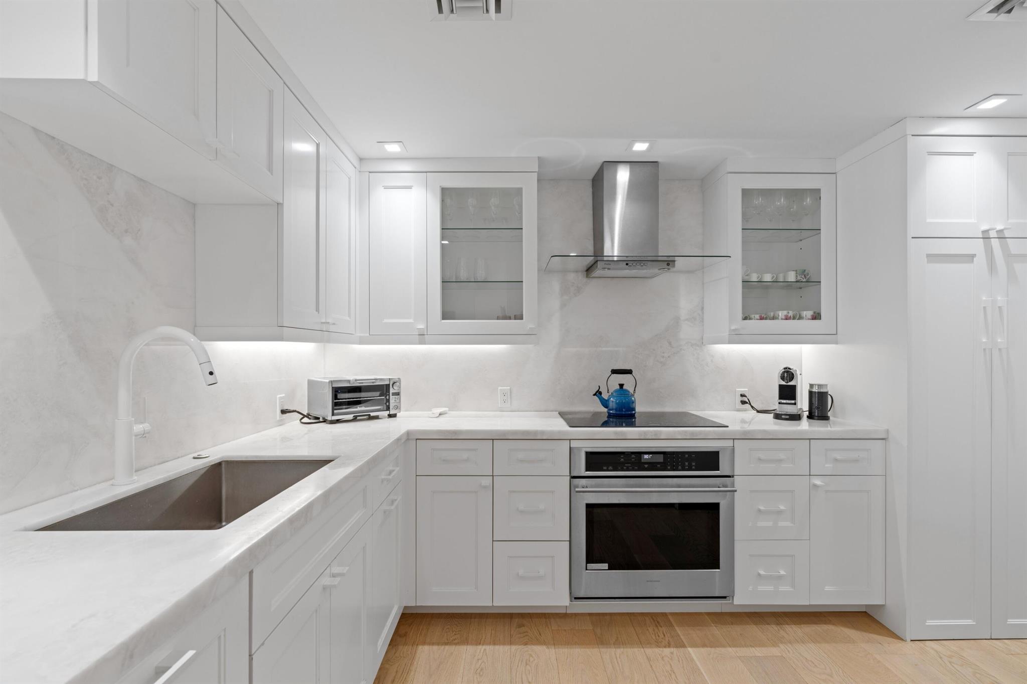 WINTHROP HOUSE COND DECL - Residential