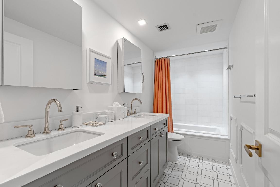 WINTHROP HOUSE COND DECL IN - Residential