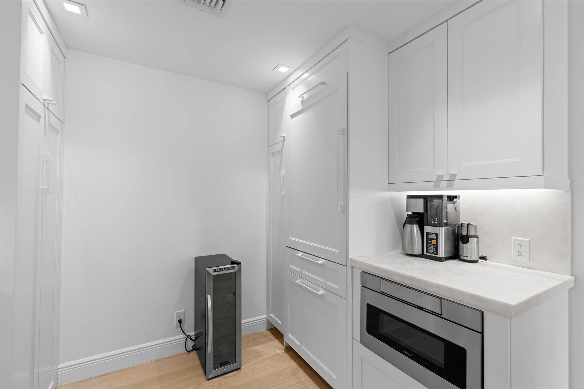 WINTHROP HOUSE COND DECL - Residential