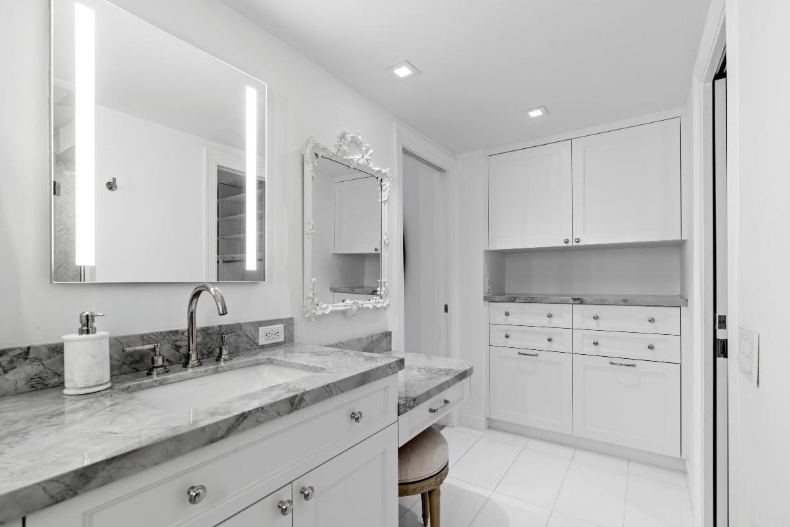 WINTHROP HOUSE COND DECL IN - Residential