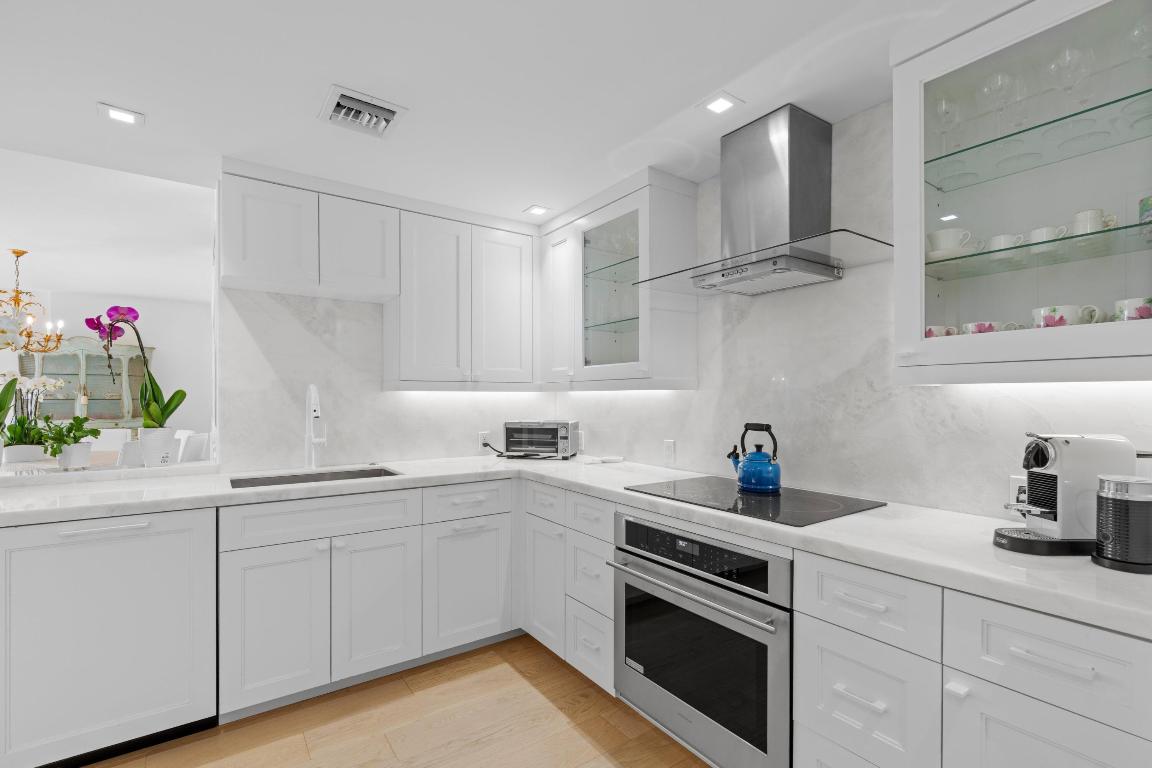 WINTHROP HOUSE COND DECL IN - Residential