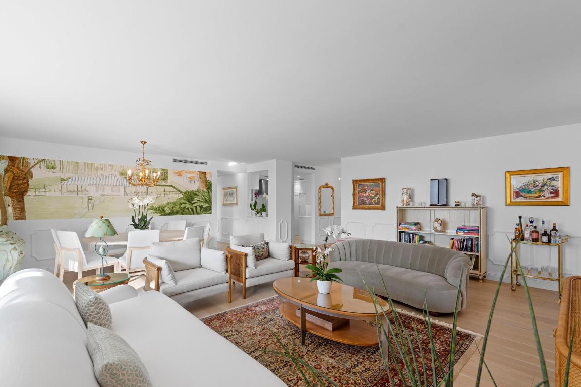 WINTHROP HOUSE COND DECL IN - Residential