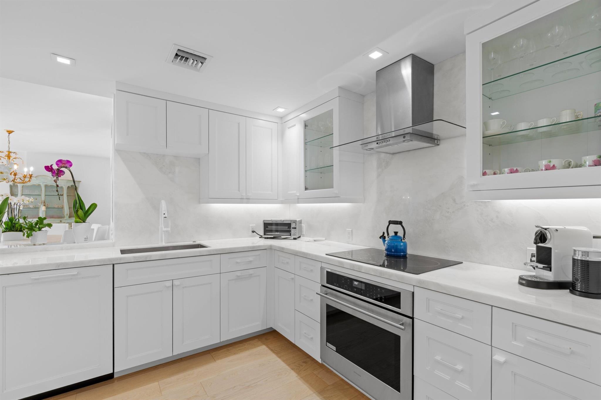 WINTHROP HOUSE COND DECL - Residential