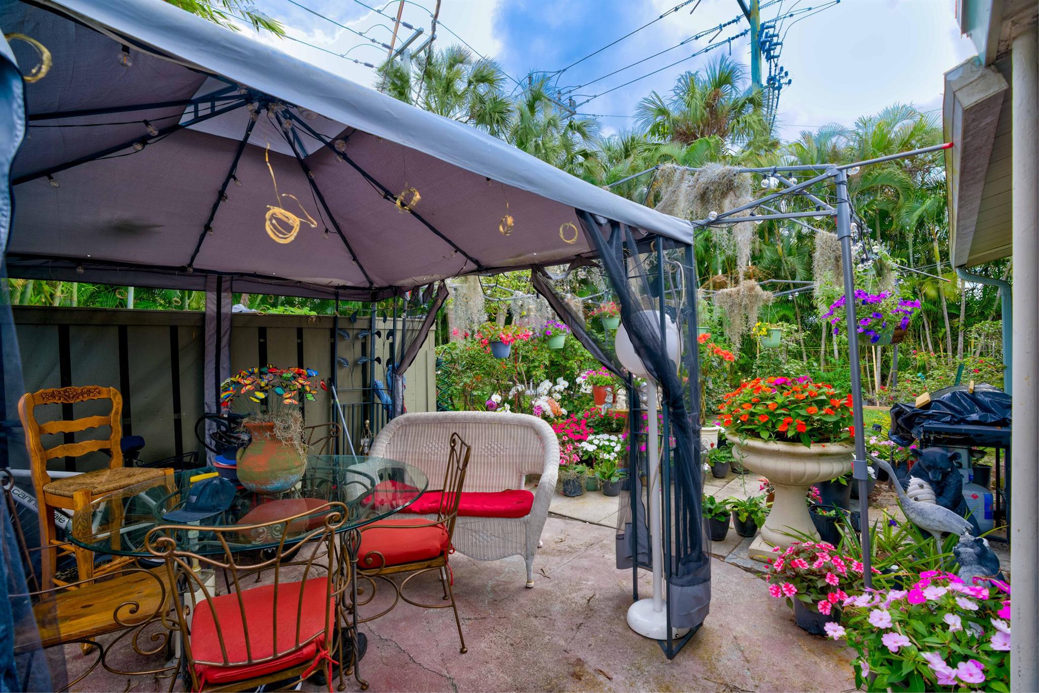 EASTVIEW MANOR - Residential Income