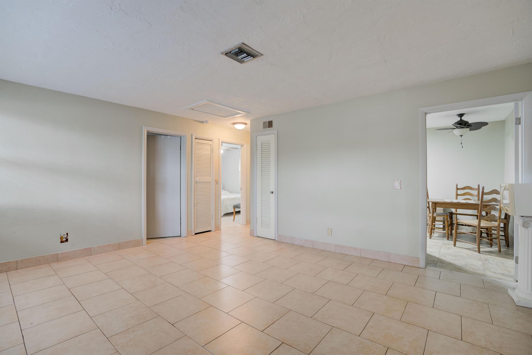 EASTVIEW MANOR - Residential Income