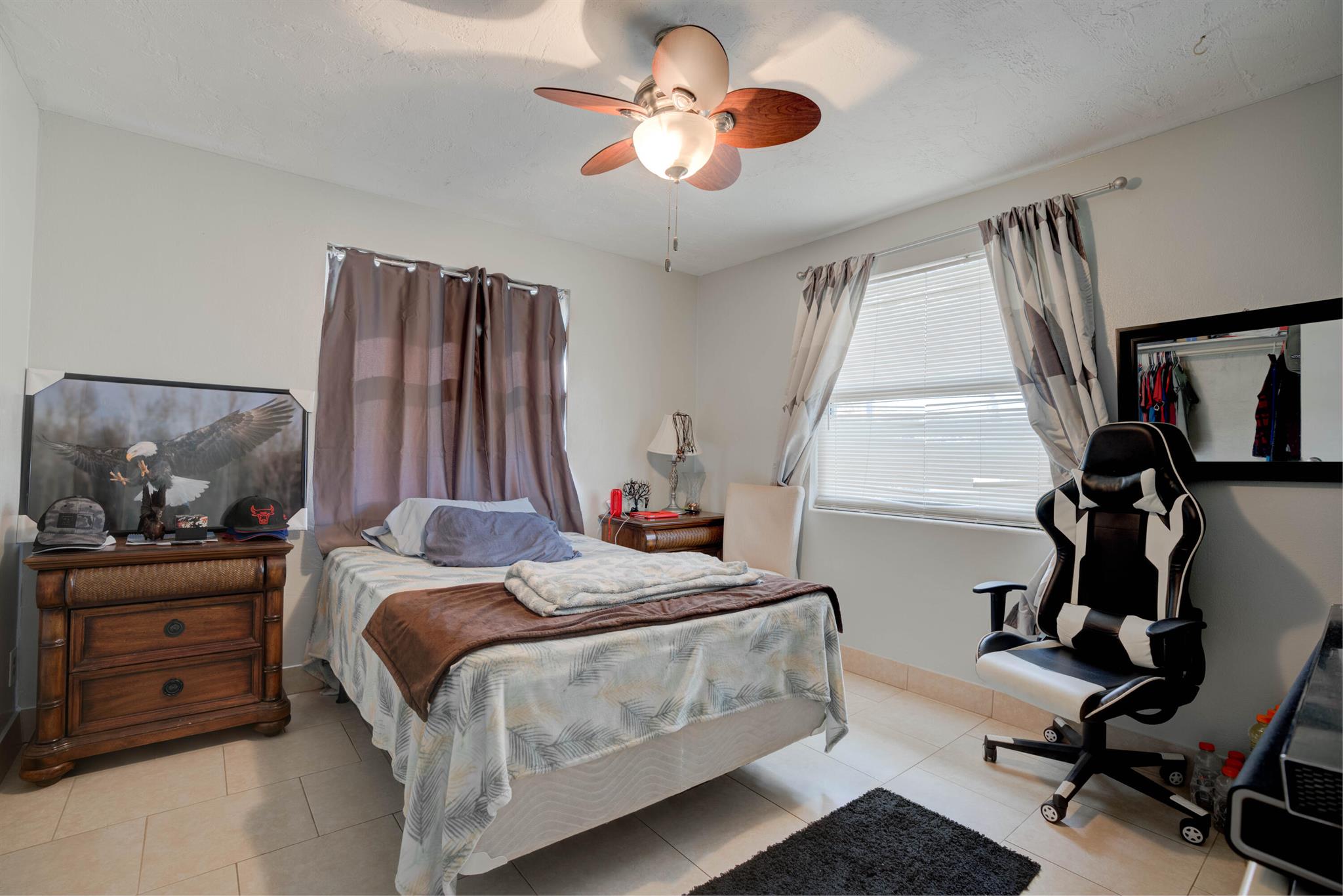 EASTVIEW MANOR - Residential Income