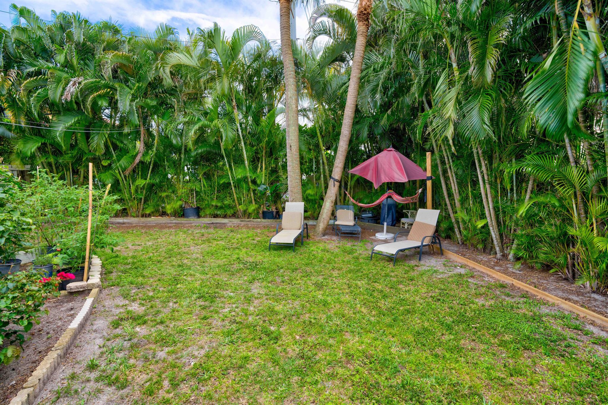 EASTVIEW MANOR - Residential Income