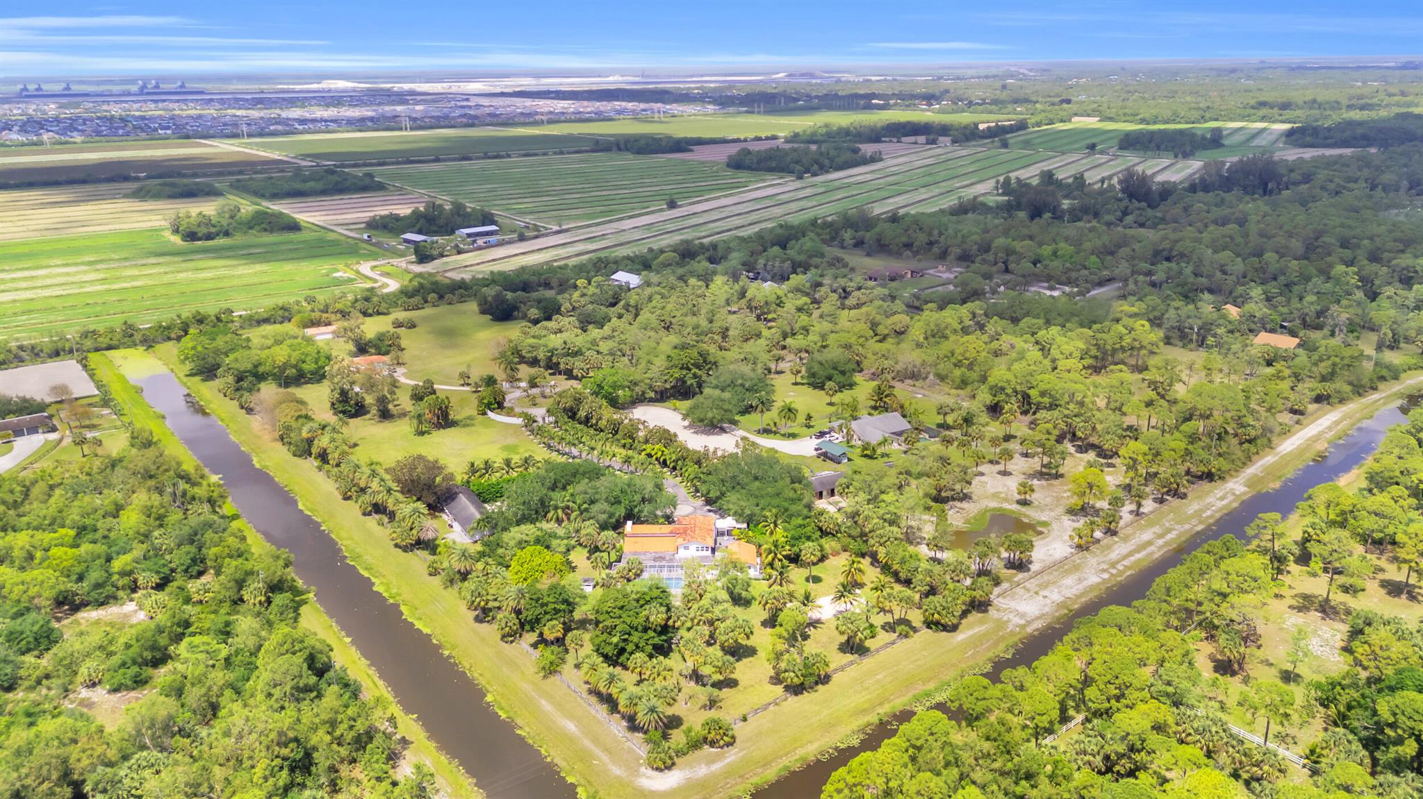 FOX TRAIL - Residential