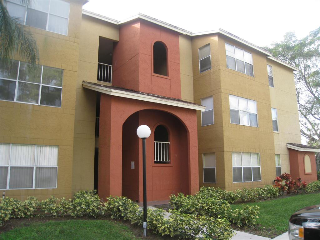2 Bedroom 2 Bath second floor unit in the desirable community of Ponte Verde in the Village. This property is located close to everything, A hop away from the Highway, Downtown City Place, Shopping, Movie Theatre, University, Palm Beach Island and more. New appliances includes, Water heater (2017) with 6 years warranty, Washer and Dryer (2020), New A/C (2020) WITH 10 WARRANTY (GOODMAN). Currently tenant occupied but will be vacant on December 31, 2021.