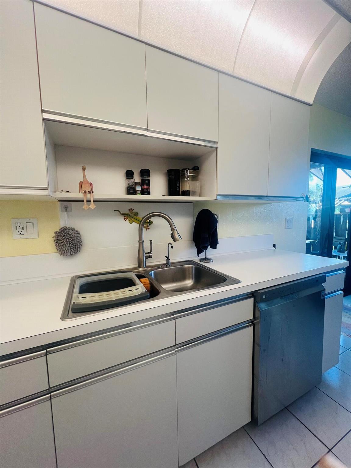 HIGH POINT OF DELRAY WEST - Residential Lease