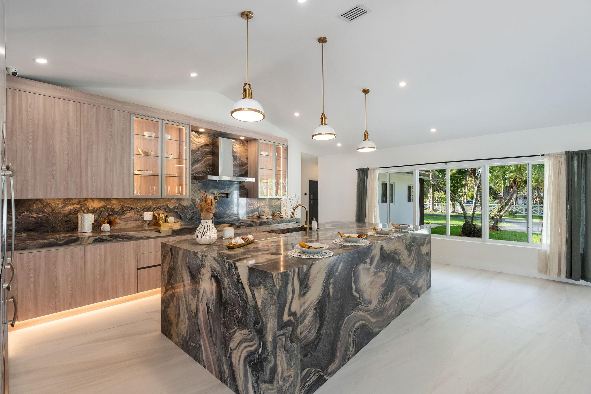 SUNSHINE RANCHES - Residential