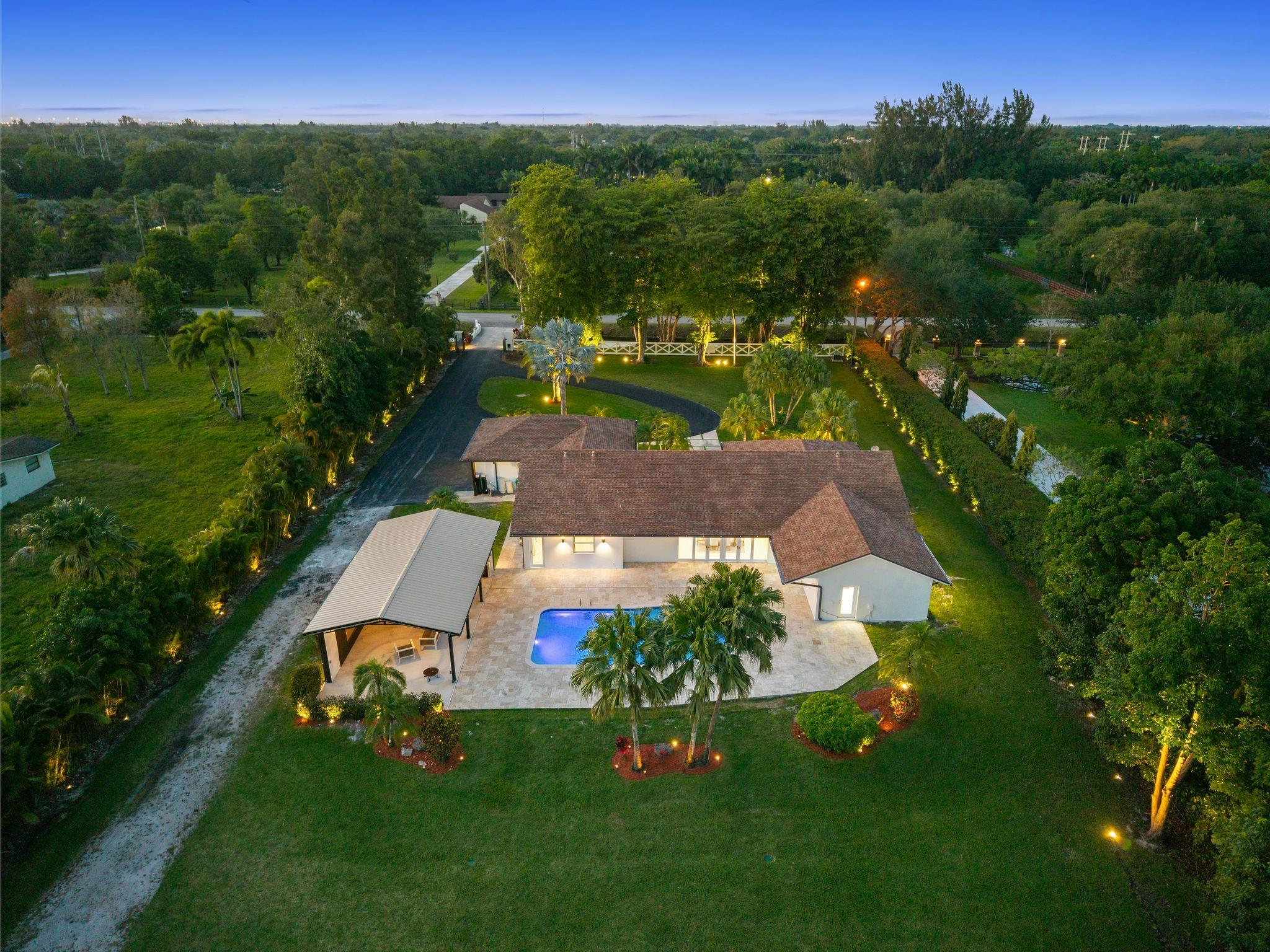 SUNSHINE RANCHES - Residential