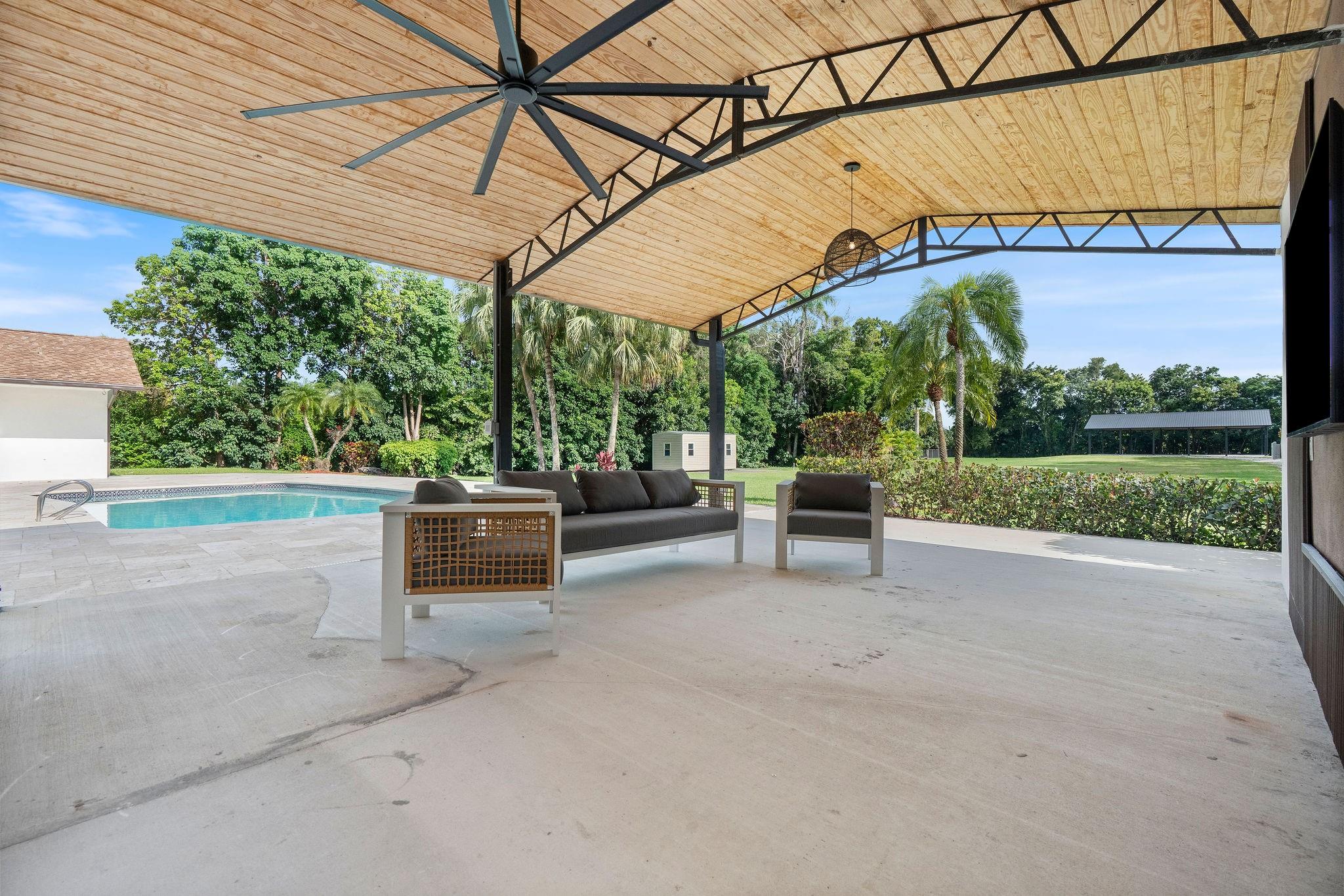 SUNSHINE RANCHES - Residential
