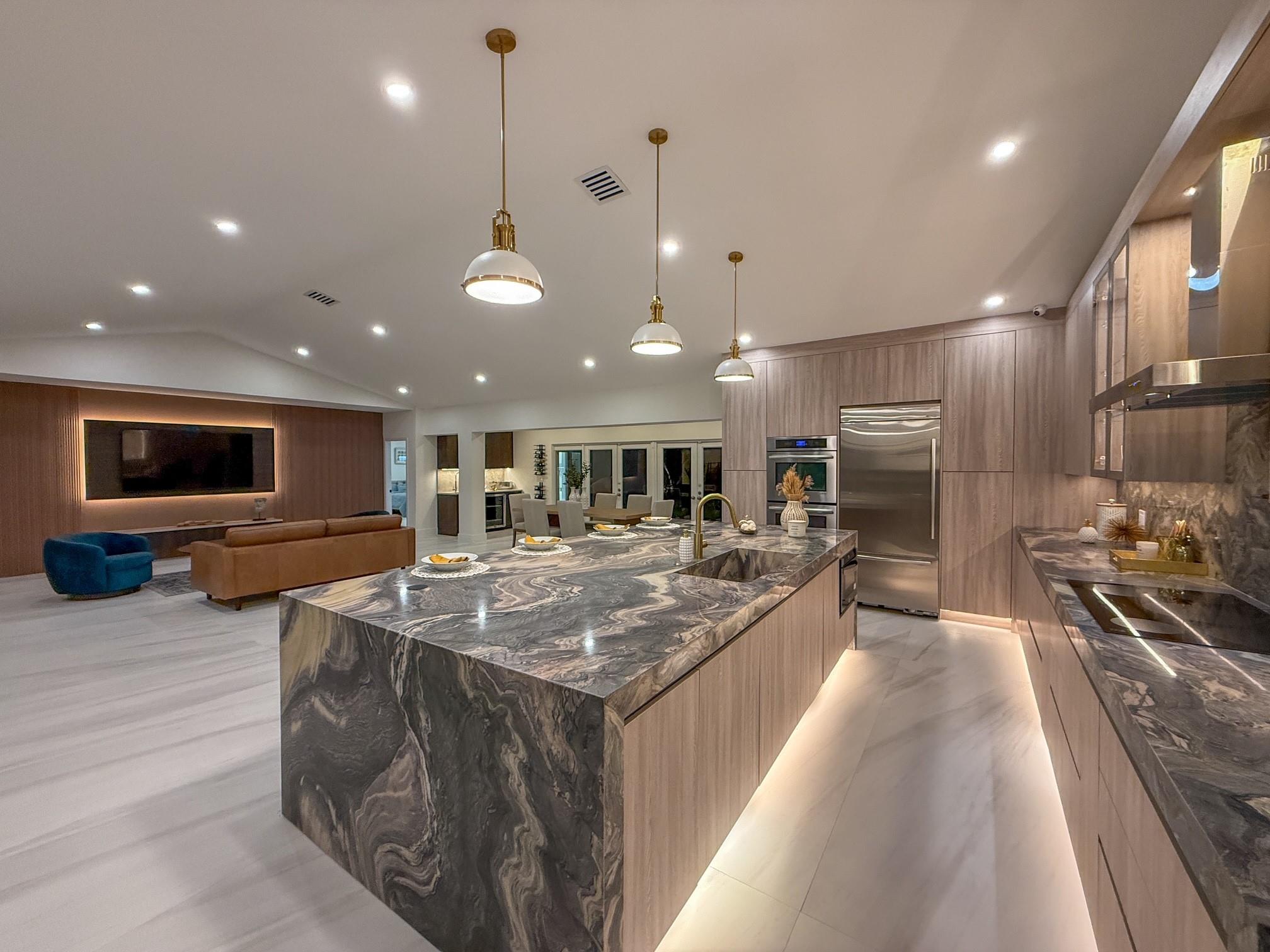SUNSHINE RANCHES - Residential