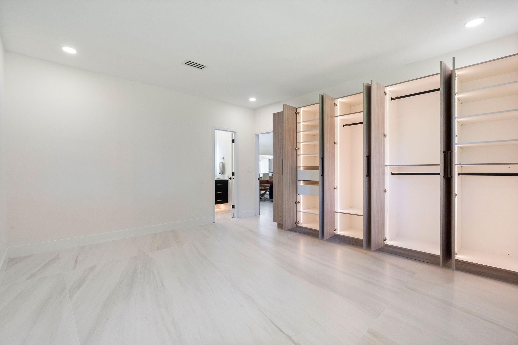 SUNSHINE RANCHES - Residential