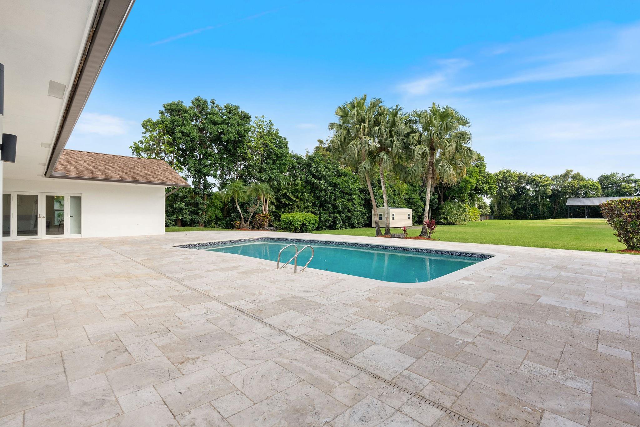 SUNSHINE RANCHES - Residential