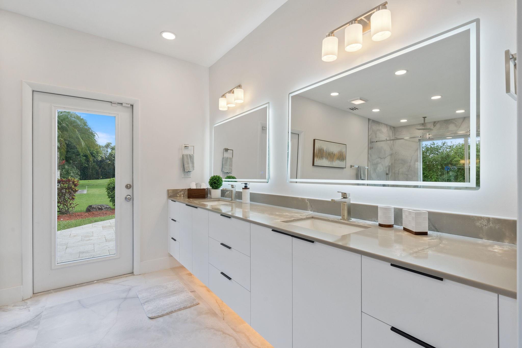SUNSHINE RANCHES - Residential