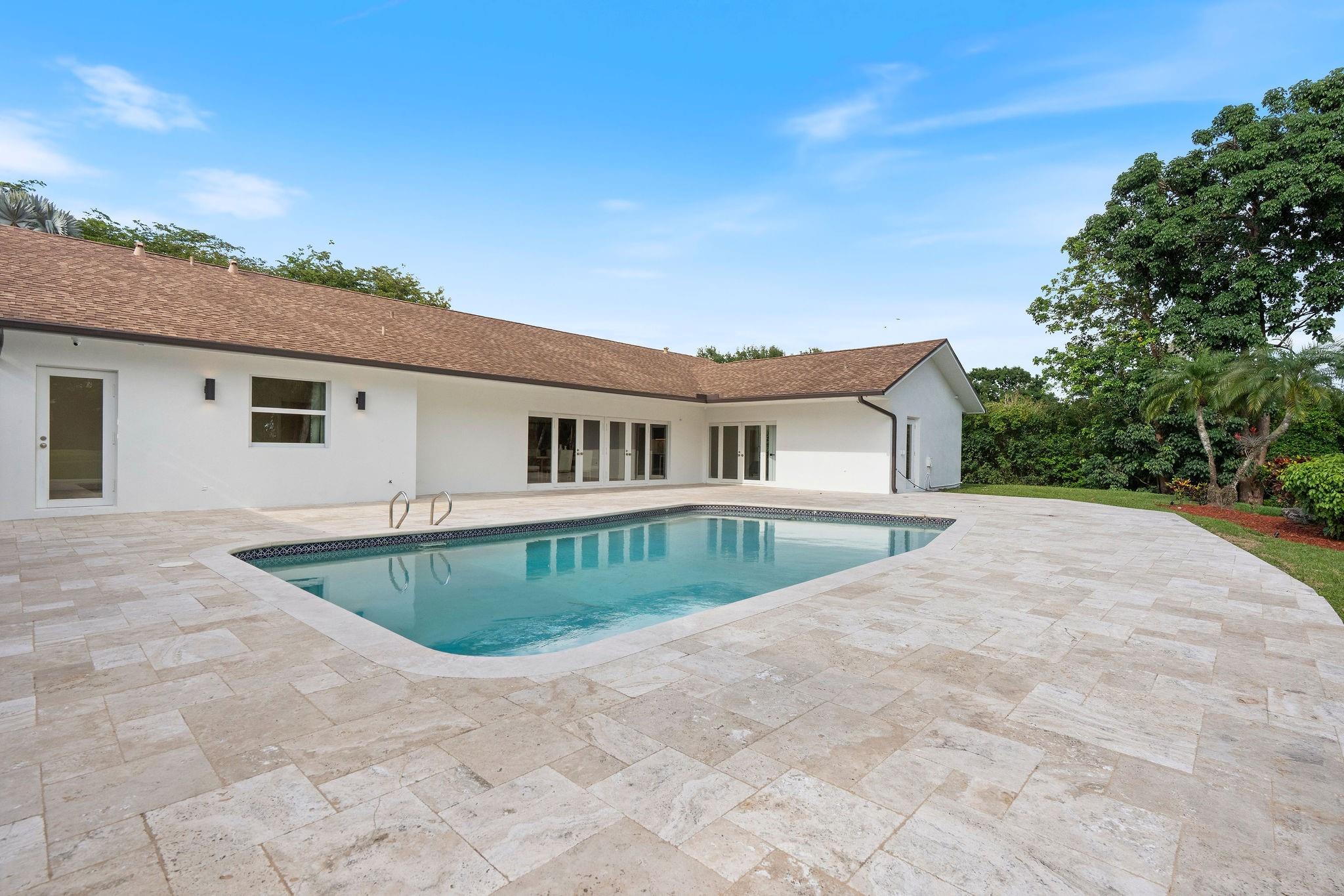 SUNSHINE RANCHES - Residential