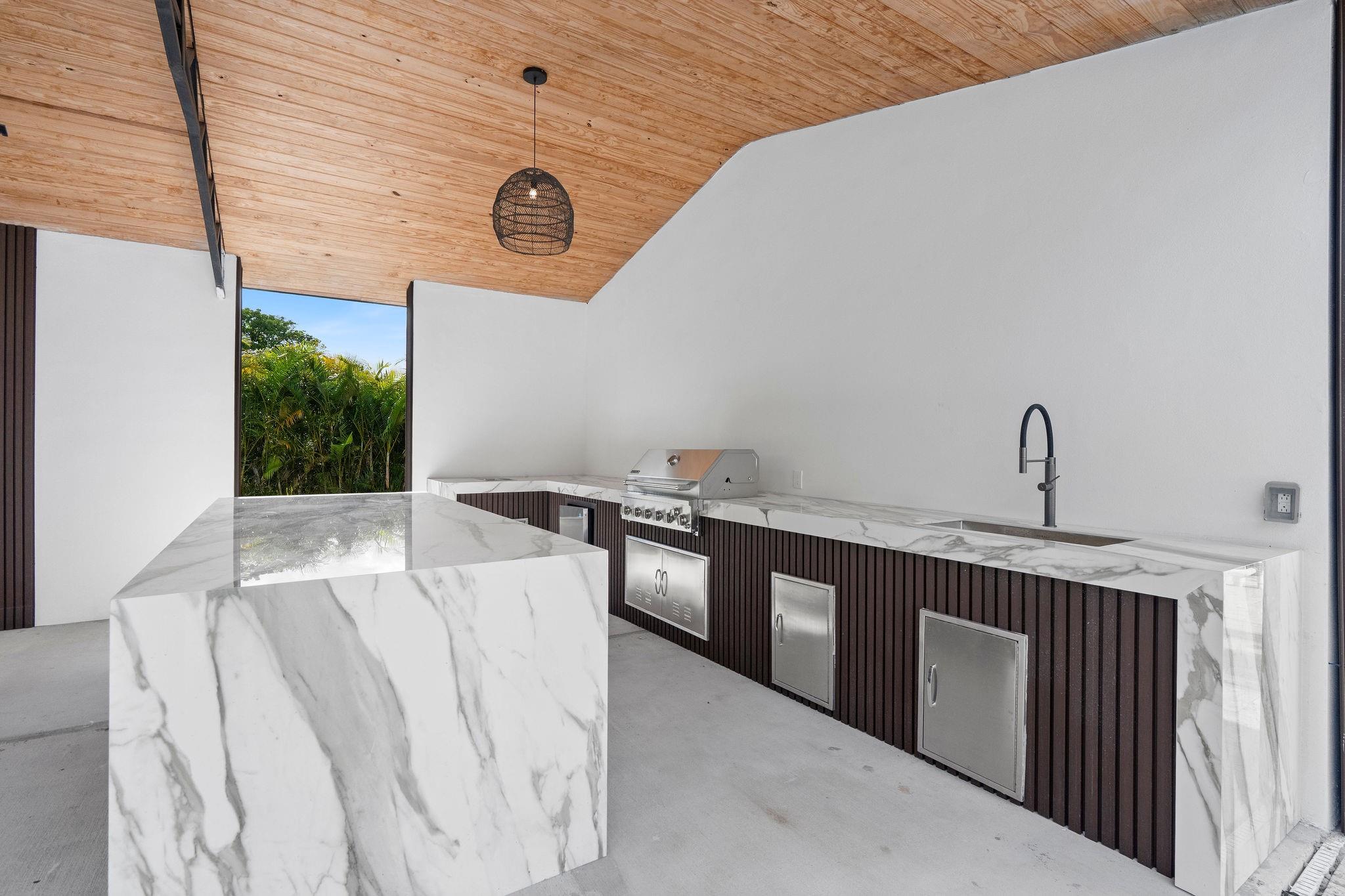 SUNSHINE RANCHES - Residential