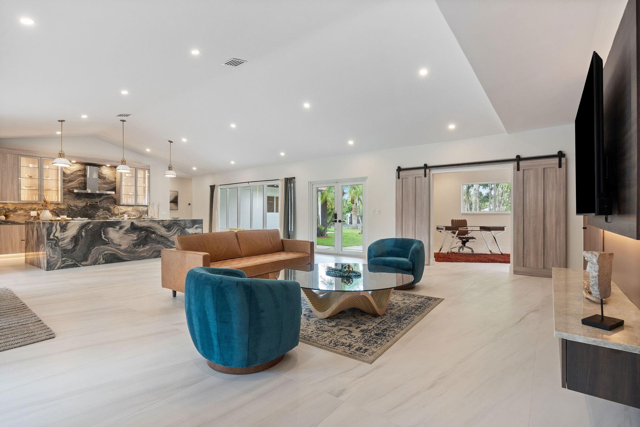 SUNSHINE RANCHES - Residential