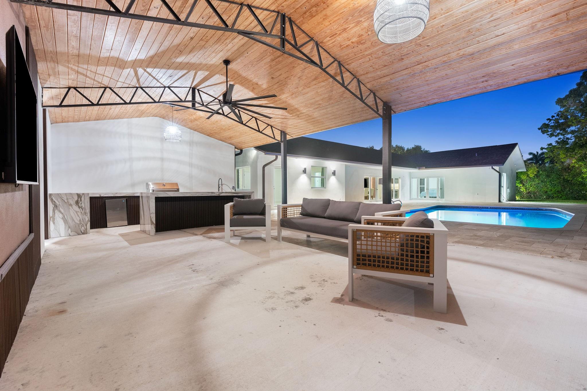 SUNSHINE RANCHES - Residential
