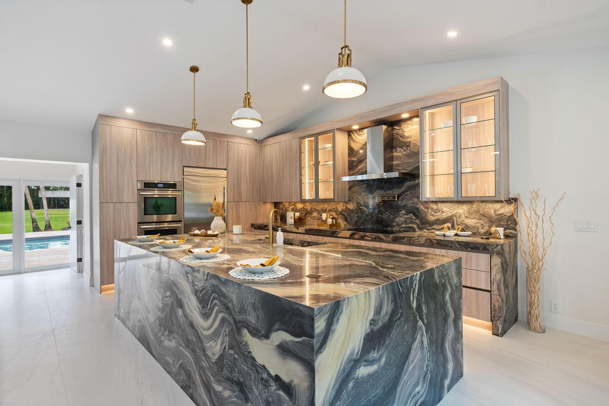 SUNSHINE RANCHES - Residential