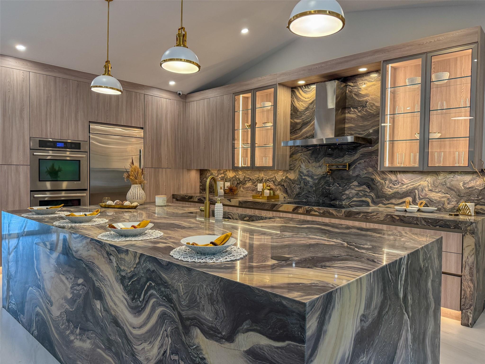 SUNSHINE RANCHES - Residential