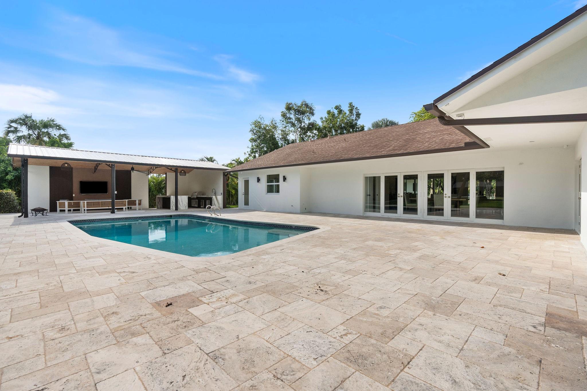 SUNSHINE RANCHES - Residential