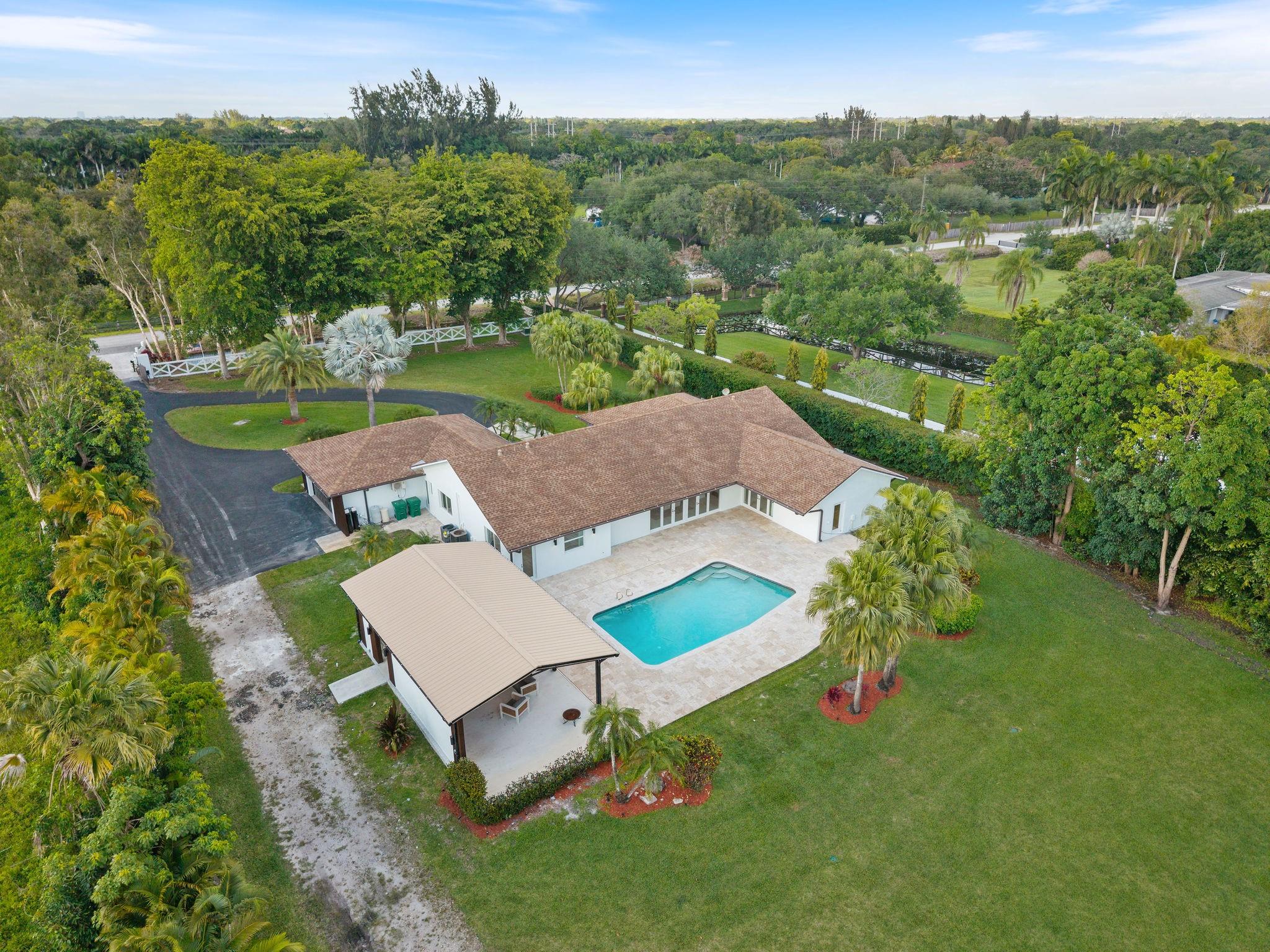 SUNSHINE RANCHES - Residential